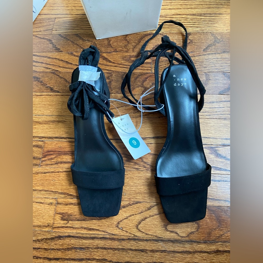 TARGET A NEW DAY BLACK HEELS NEW